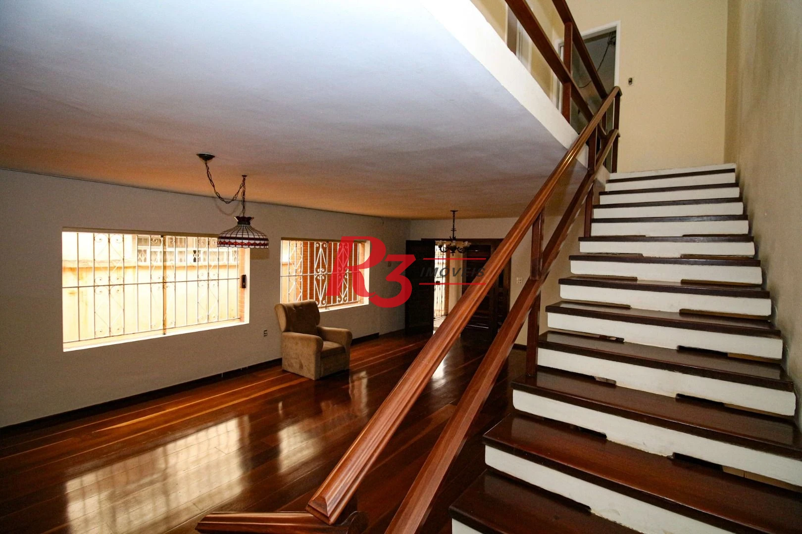 Sobrado com 4 dormitórios, 325 m² - venda por R$ 2.500.000,00 ou aluguel por R$ 8.000,00/mês - Embaré - Santos/SP