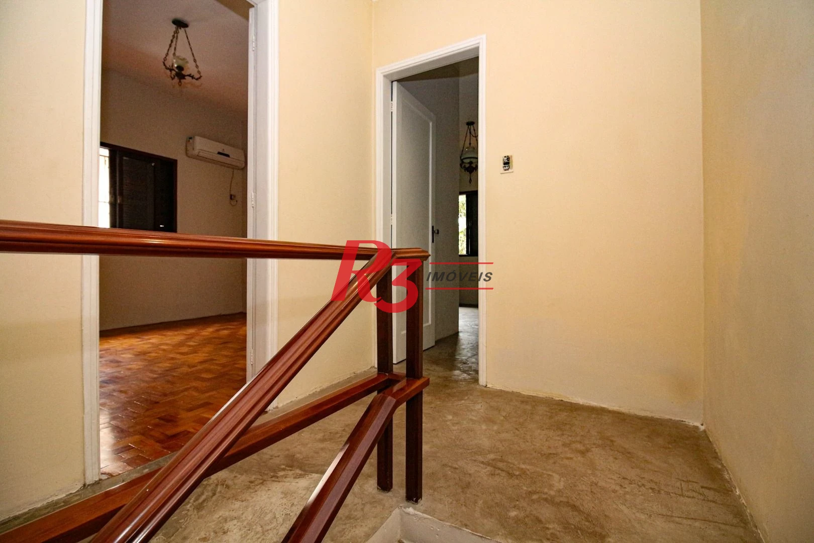 Sobrado com 4 dormitórios, 325 m² - venda por R$ 2.500.000,00 ou aluguel por R$ 8.000,00/mês - Embaré - Santos/SP