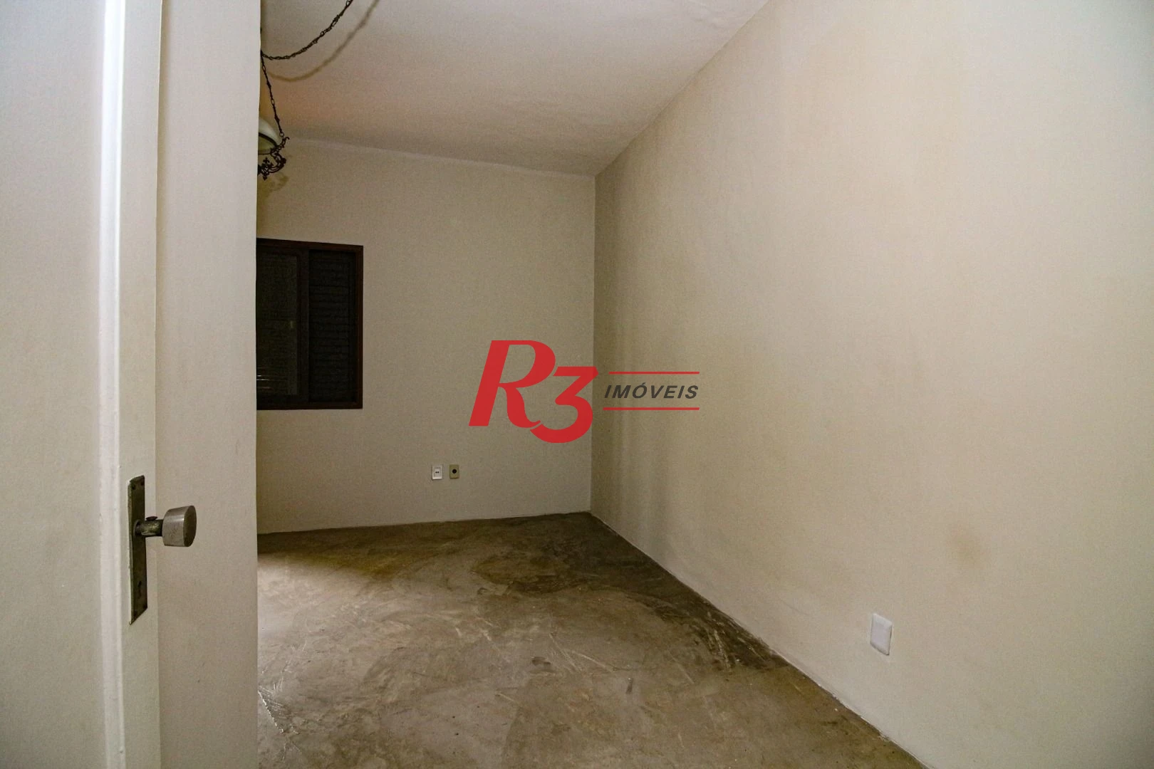 Sobrado com 4 dormitórios, 325 m² - venda por R$ 2.500.000,00 ou aluguel por R$ 8.000,00/mês - Embaré - Santos/SP