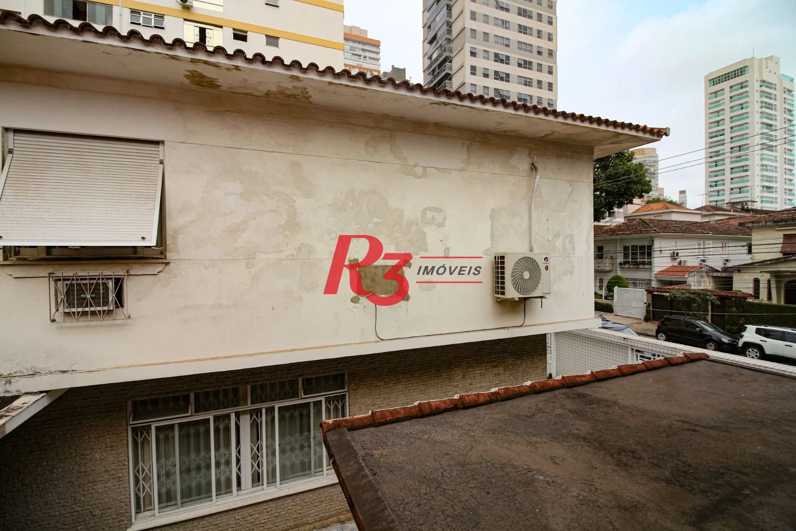 Sobrado com 4 dormitórios, 325 m² - venda por R$ 2.500.000,00 ou aluguel por R$ 8.000,00/mês - Embaré - Santos/SP