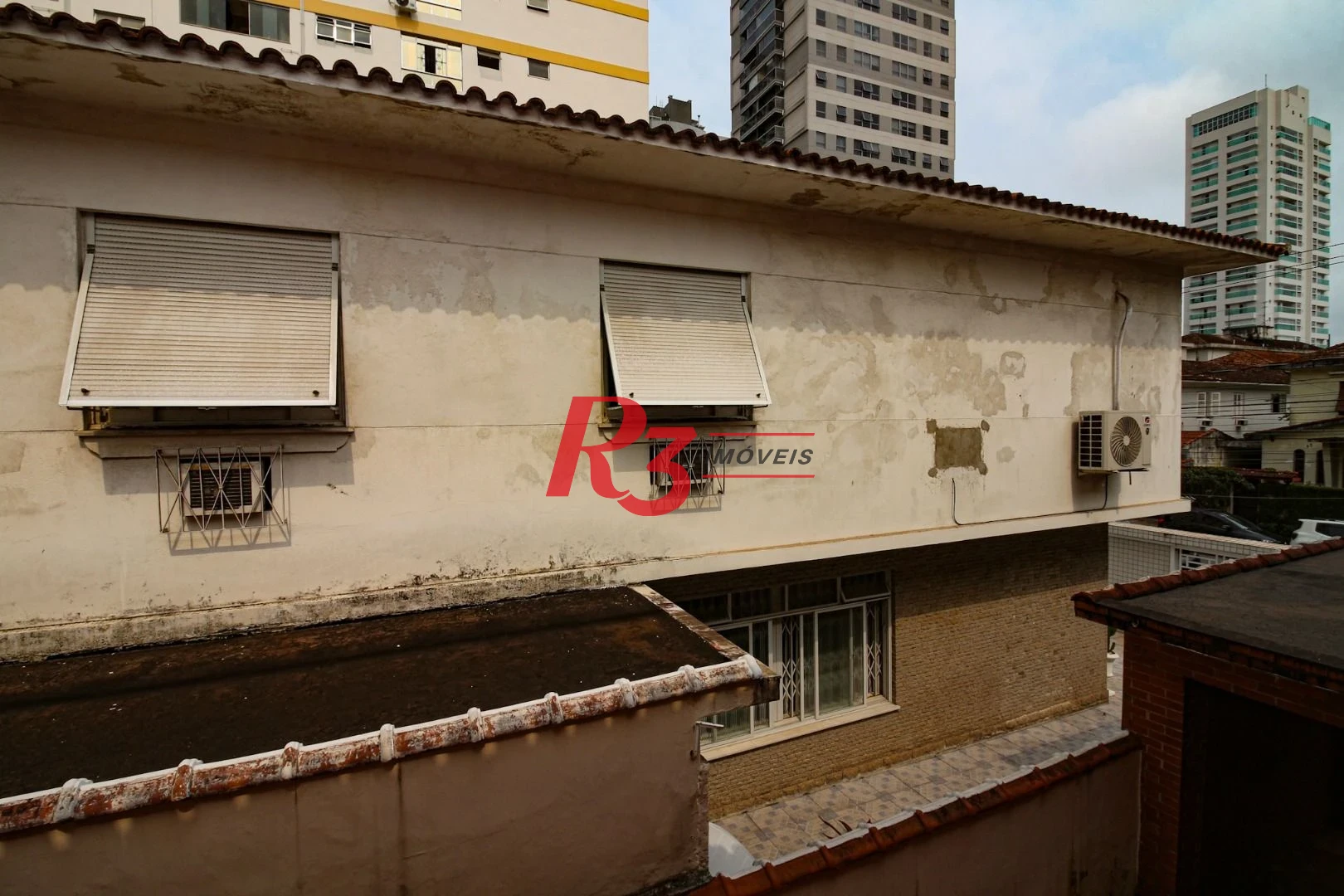 Sobrado com 4 dormitórios, 325 m² - venda por R$ 2.500.000,00 ou aluguel por R$ 8.000,00/mês - Embaré - Santos/SP