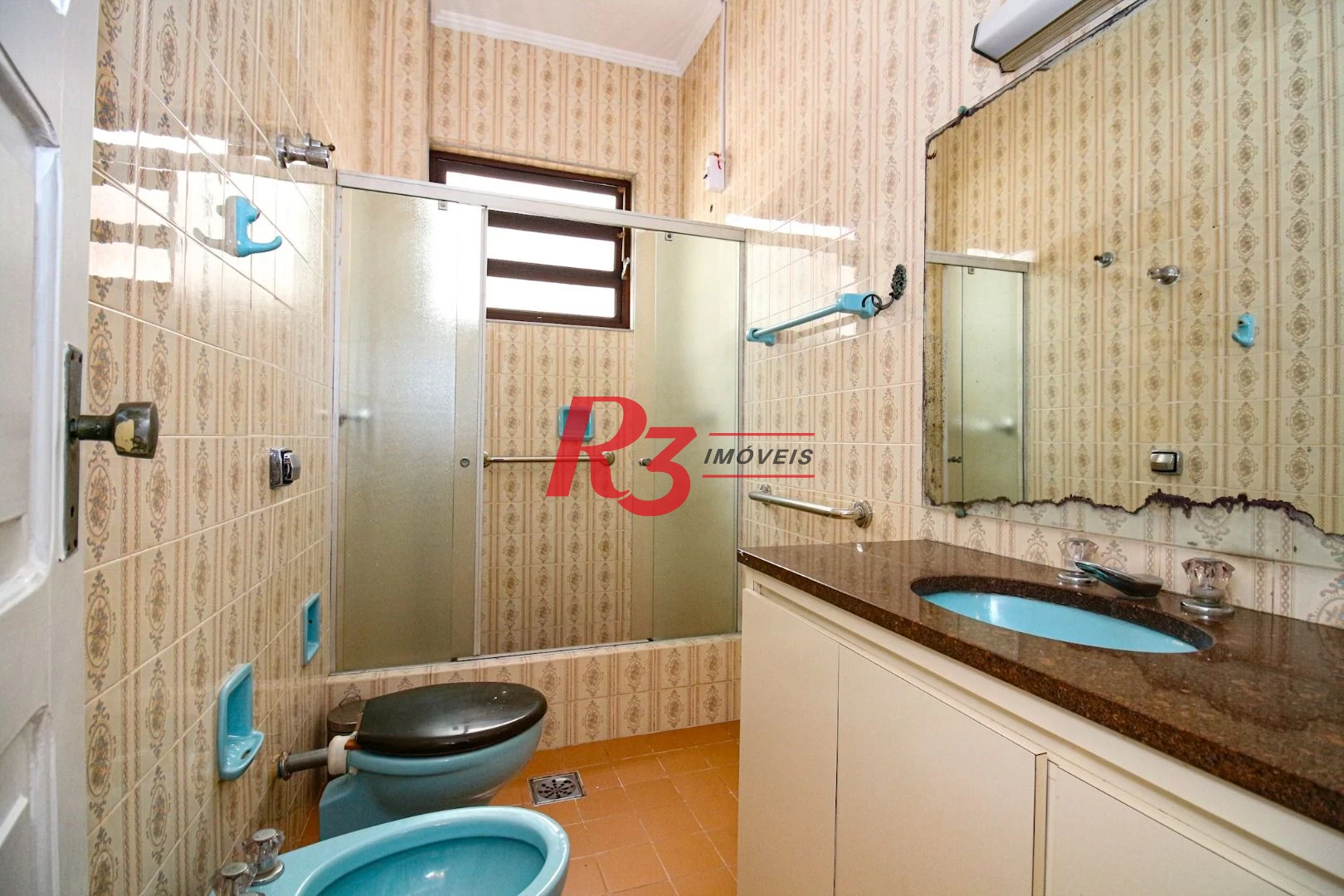 Sobrado com 4 dormitórios, 325 m² - venda por R$ 2.500.000,00 ou aluguel por R$ 8.000,00/mês - Embaré - Santos/SP