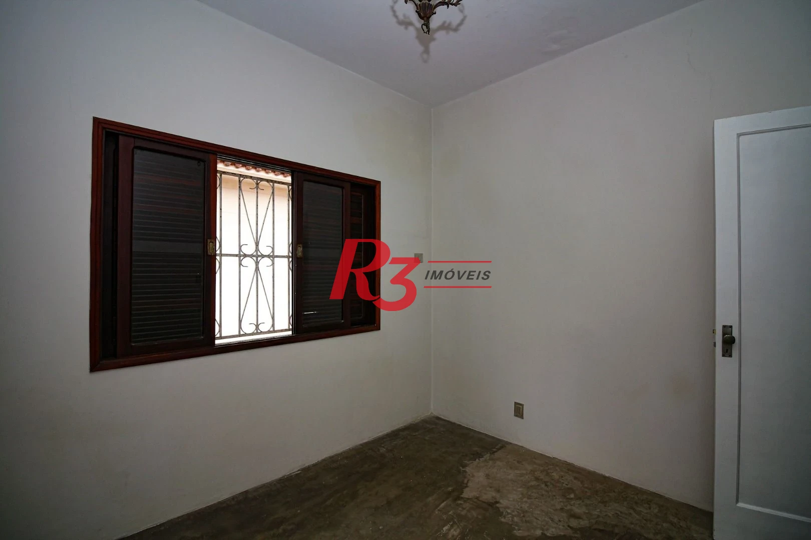 Sobrado com 4 dormitórios, 325 m² - venda por R$ 2.500.000,00 ou aluguel por R$ 8.000,00/mês - Embaré - Santos/SP