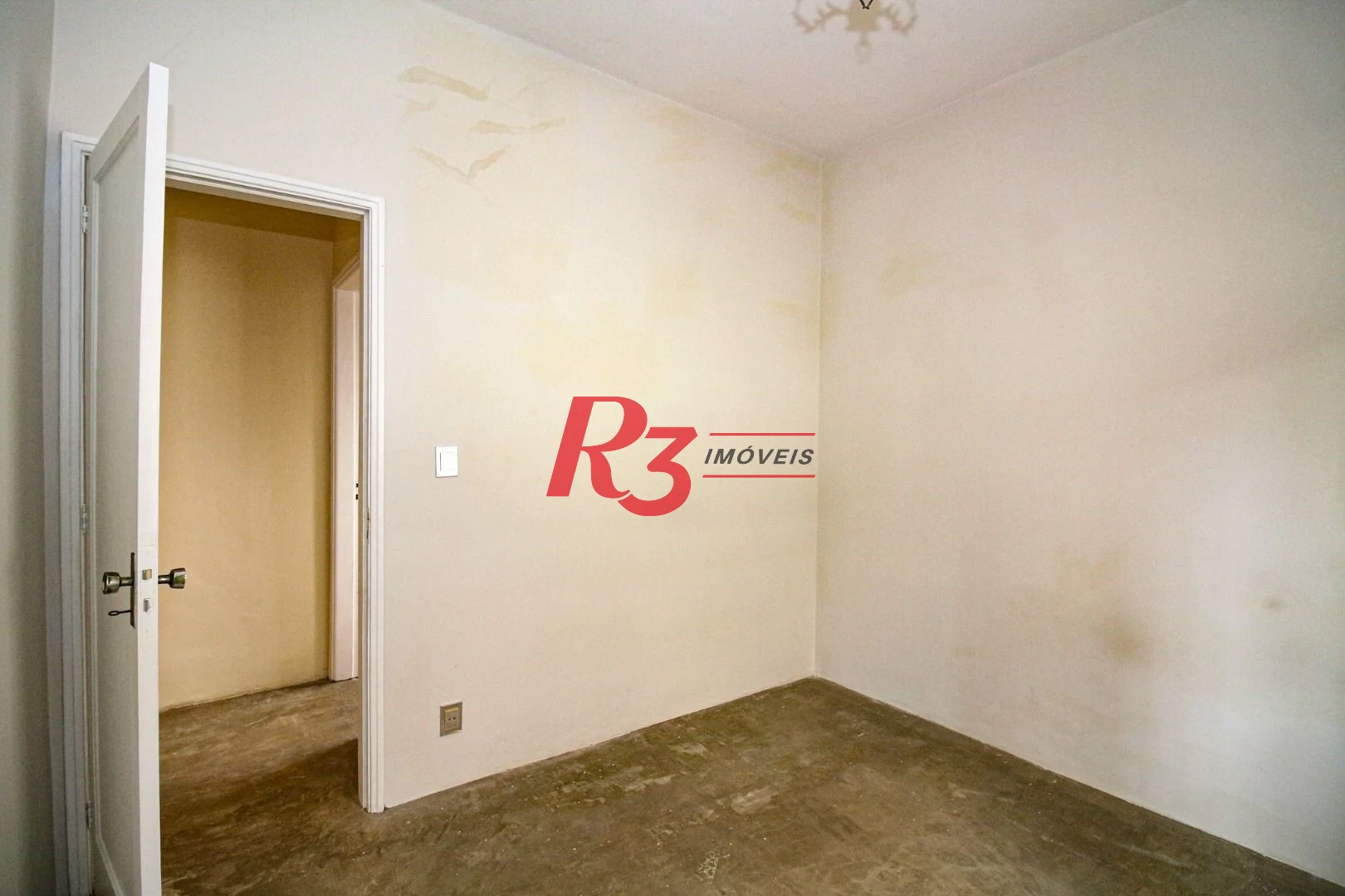 Sobrado com 4 dormitórios, 325 m² - venda por R$ 2.500.000,00 ou aluguel por R$ 8.000,00/mês - Embaré - Santos/SP