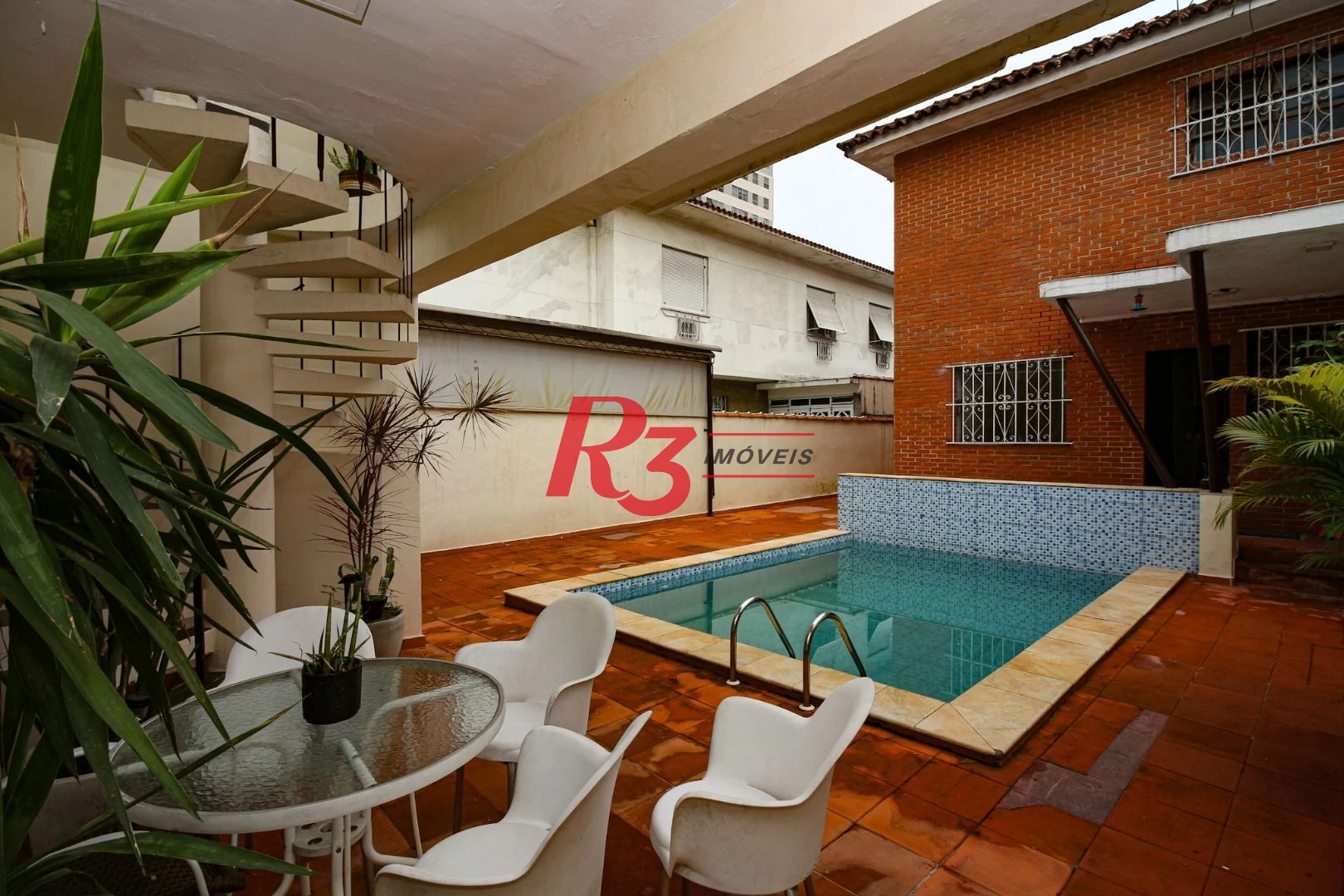 Sobrado com 4 dormitórios, 325 m² - venda por R$ 2.500.000,00 ou aluguel por R$ 8.000,00/mês - Embaré - Santos/SP