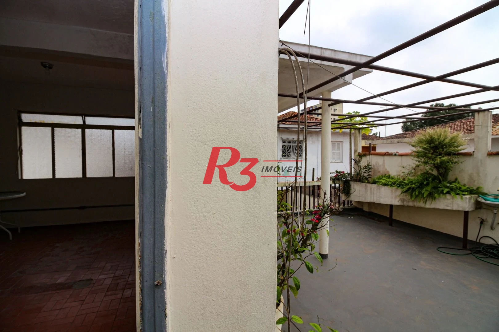 Sobrado com 4 dormitórios, 325 m² - venda por R$ 2.500.000,00 ou aluguel por R$ 8.000,00/mês - Embaré - Santos/SP