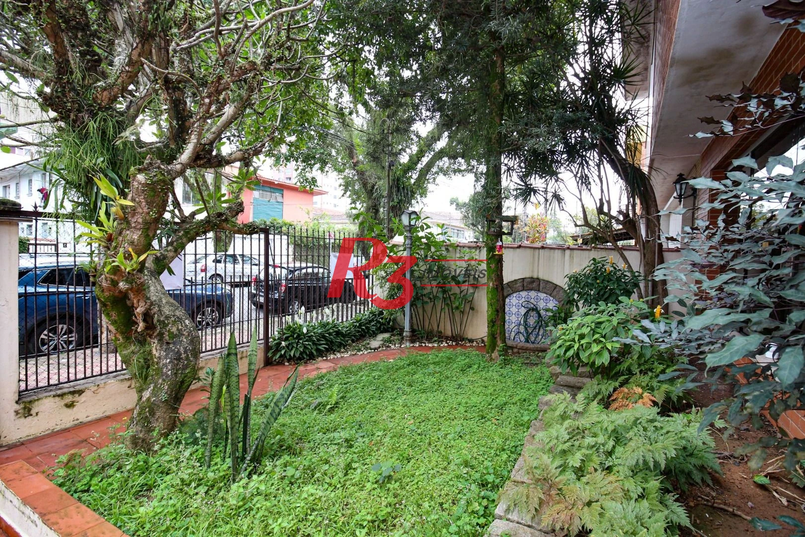 Sobrado com 4 dormitórios, 325 m² - venda por R$ 2.500.000,00 ou aluguel por R$ 8.000,00/mês - Embaré - Santos/SP