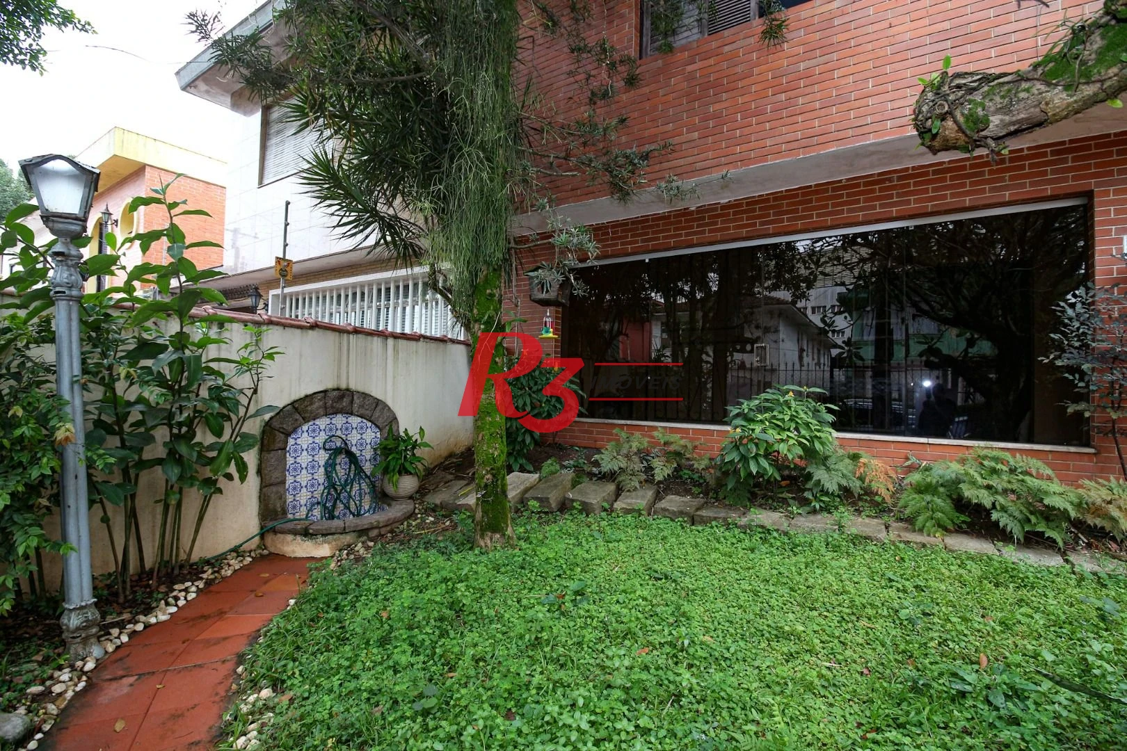 Sobrado com 4 dormitórios, 325 m² - venda por R$ 2.500.000,00 ou aluguel por R$ 8.000,00/mês - Embaré - Santos/SP