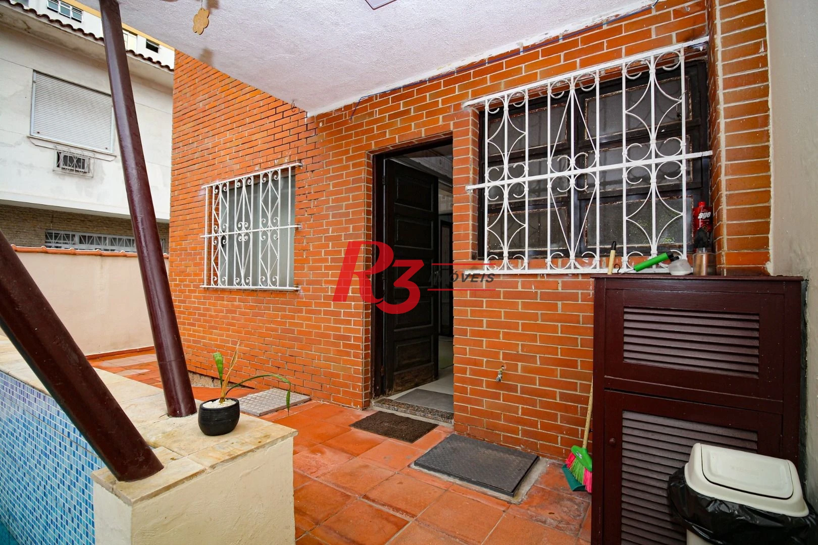 Sobrado com 4 dormitórios, 325 m² - venda por R$ 2.500.000,00 ou aluguel por R$ 8.000,00/mês - Embaré - Santos/SP