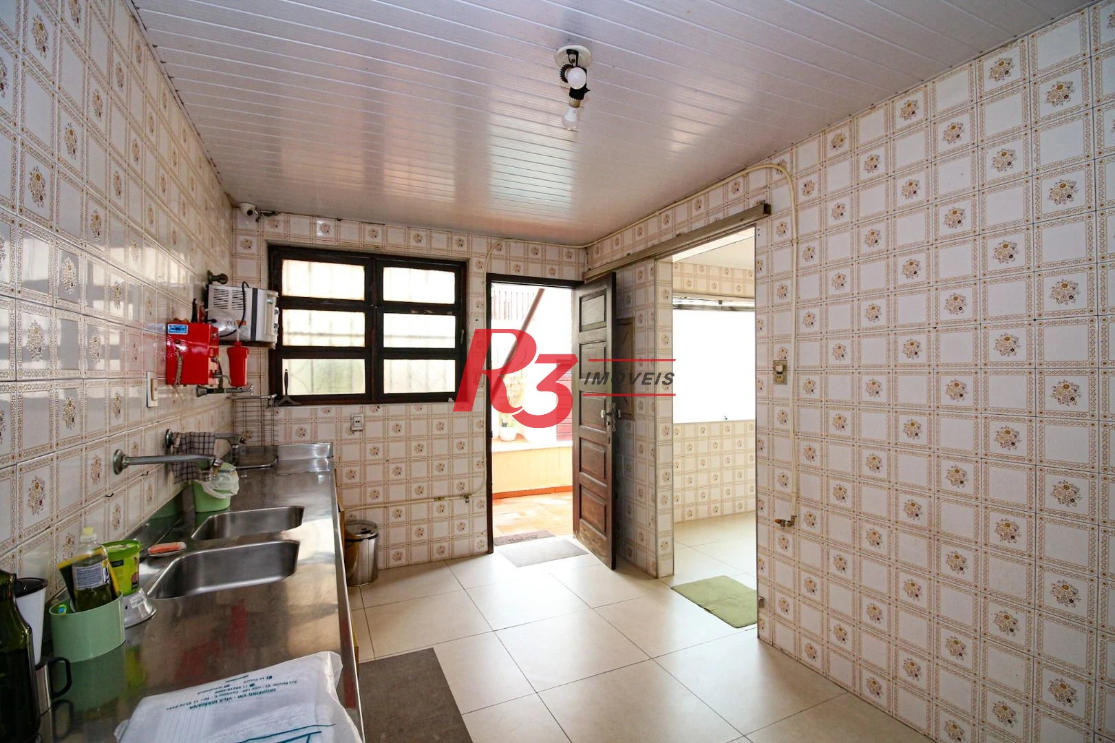 Sobrado com 4 dormitórios, 325 m² - venda por R$ 2.500.000,00 ou aluguel por R$ 8.000,00/mês - Embaré - Santos/SP