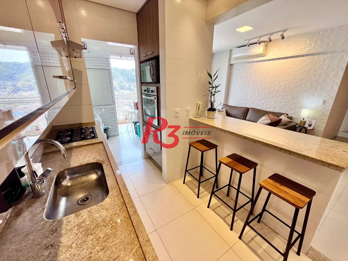 Apartamento com 2 dormitórios à venda, 85 m² por R$ 925.000,00 - Marapé - Santos/SP