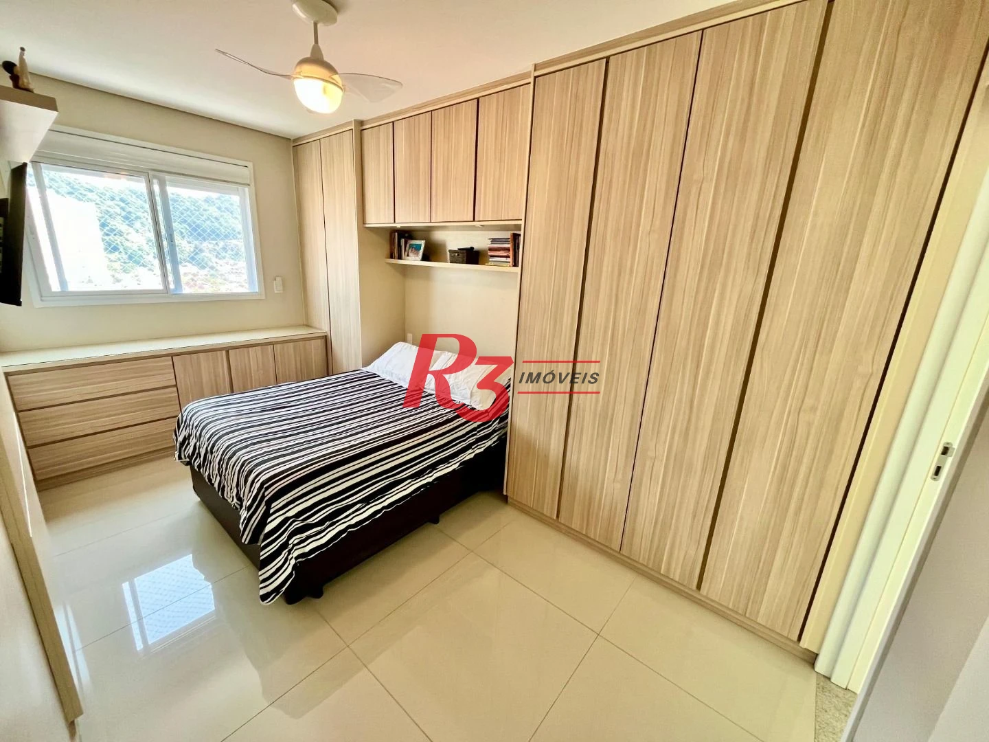 Apartamento com 2 dormitórios à venda, 85 m² por R$ 925.000,00 - Marapé - Santos/SP