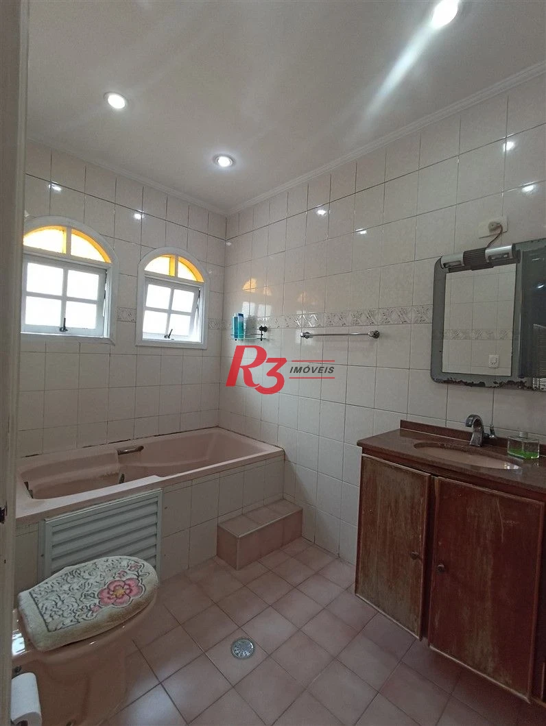Sobrado à venda, 236 m² por R$ 1.990.000,00 - Embaré - Santos/SP