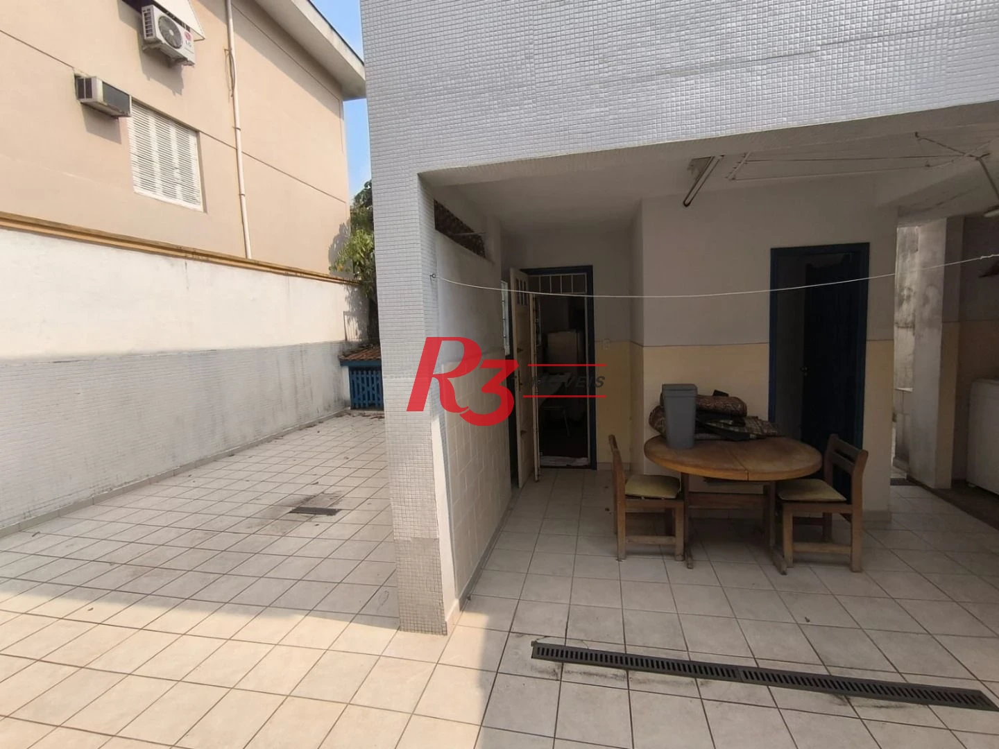Casa com 3 dormitórios à venda, 210 m² por R$ 2.130.000,00 - Embaré - Santos/SP