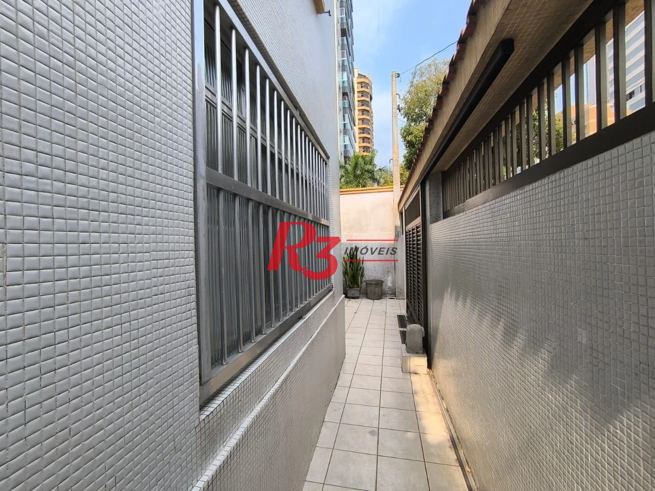 Casa com 3 dormitórios à venda, 210 m² por R$ 2.130.000,00 - Embaré - Santos/SP