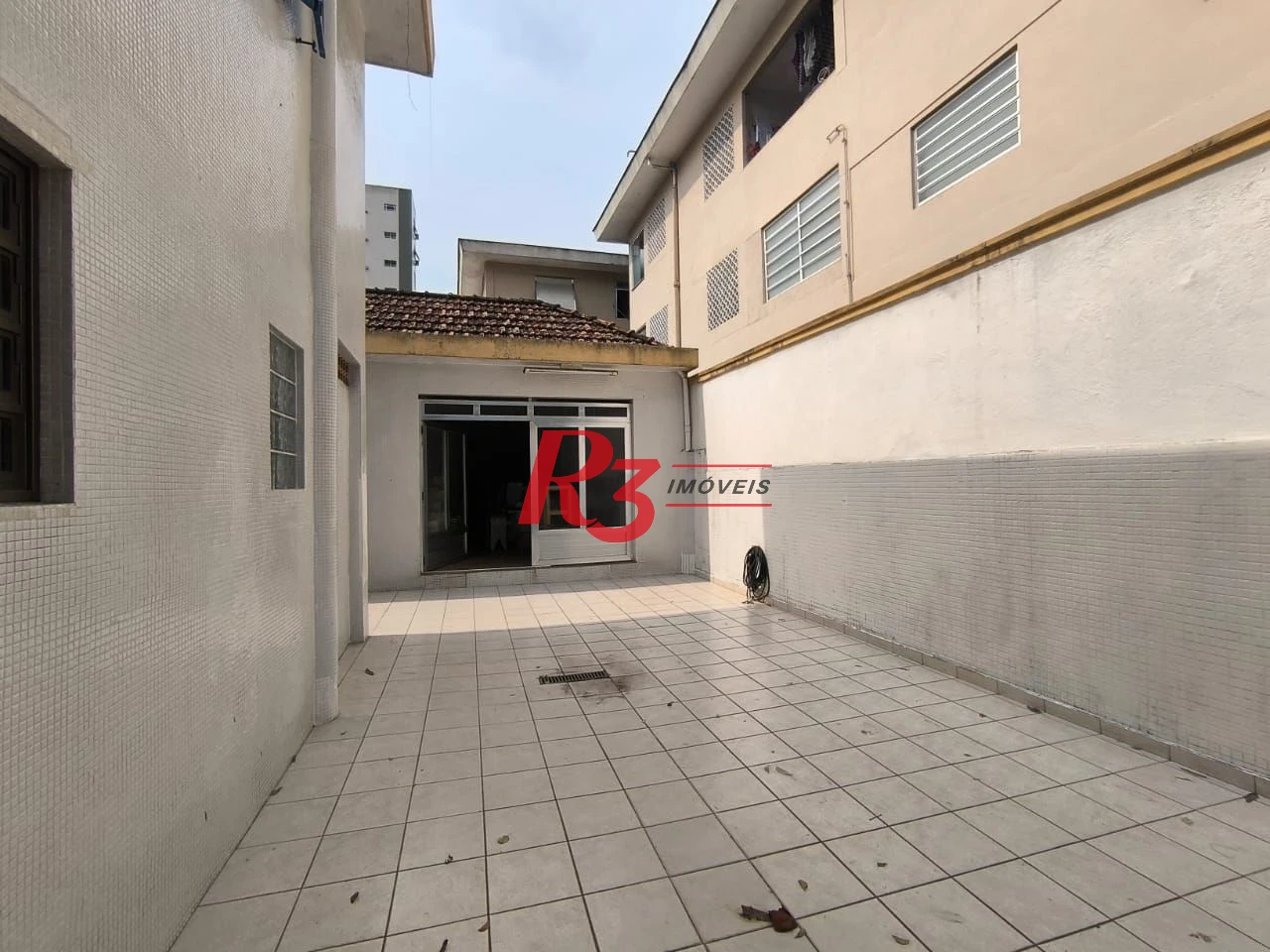Casa com 3 dormitórios à venda, 210 m² por R$ 2.130.000,00 - Embaré - Santos/SP