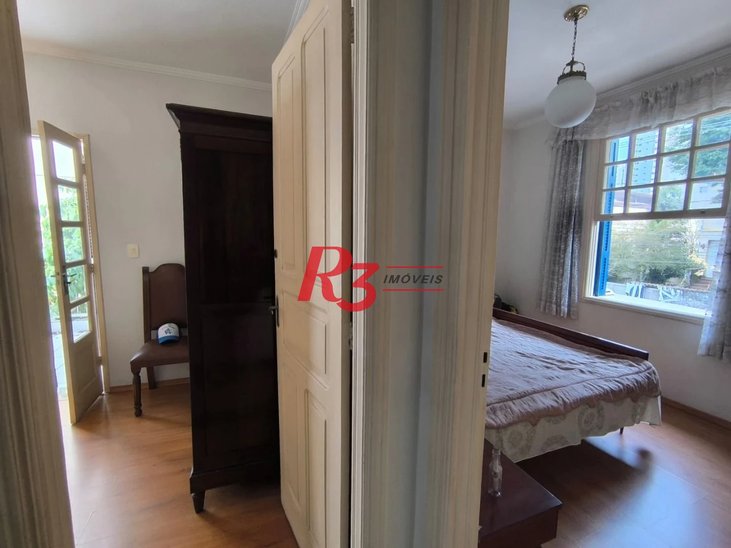 Casa com 3 dormitórios à venda, 210 m² por R$ 2.130.000,00 - Embaré - Santos/SP