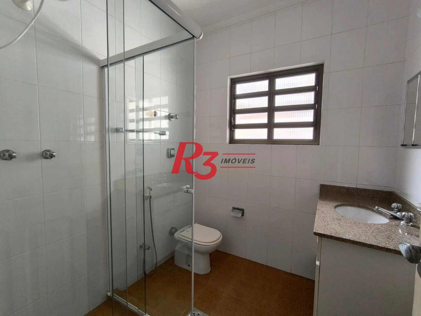 Casa com 3 dormitórios à venda, 210 m² por R$ 2.130.000,00 - Embaré - Santos/SP