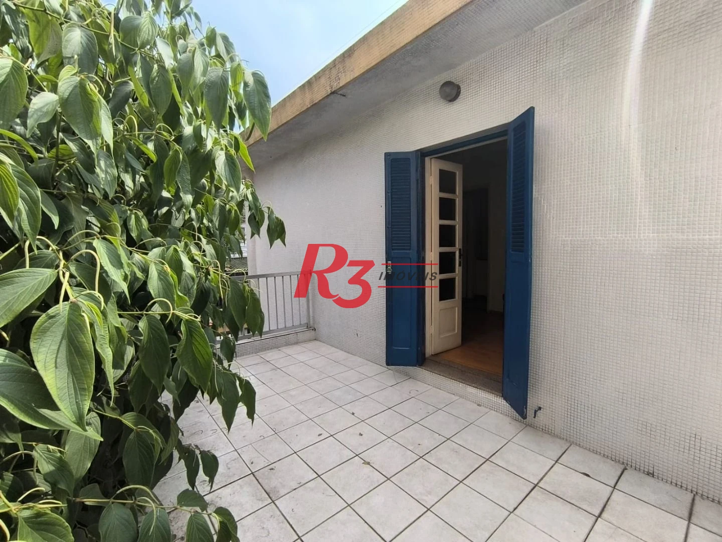 Casa com 3 dormitórios à venda, 210 m² por R$ 2.130.000,00 - Embaré - Santos/SP