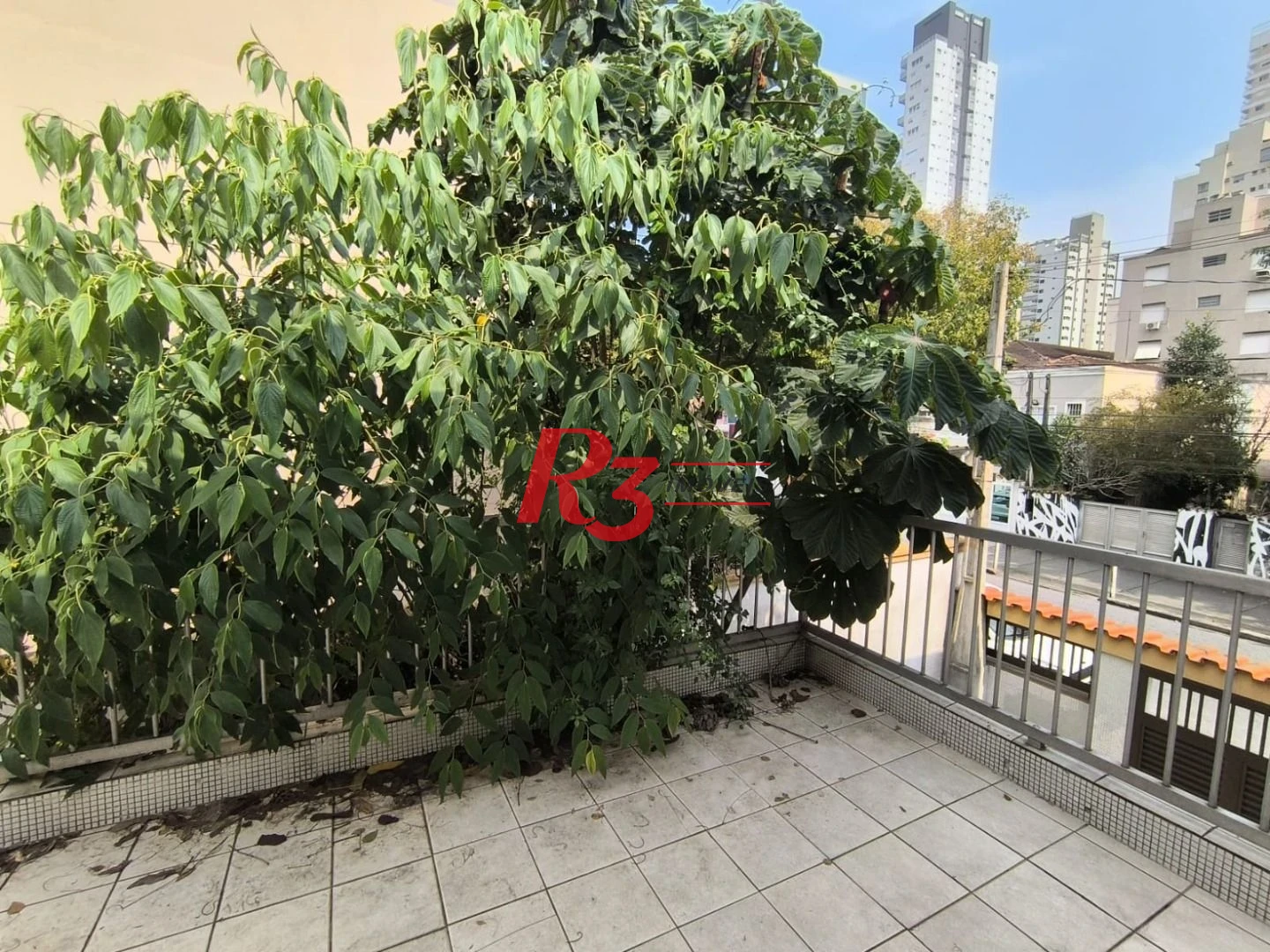 Casa com 3 dormitórios à venda, 210 m² por R$ 2.130.000,00 - Embaré - Santos/SP