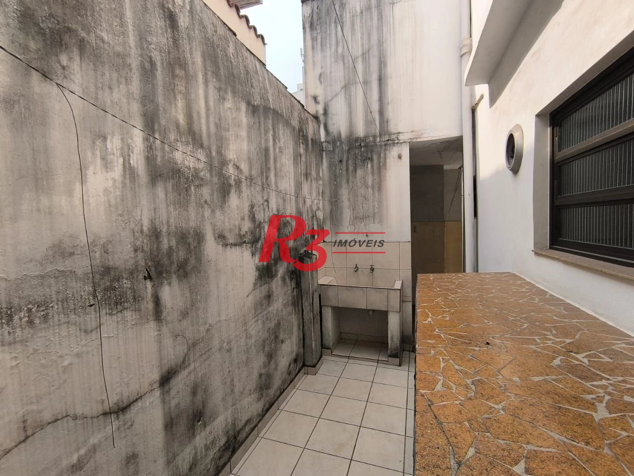 Casa com 3 dormitórios à venda, 210 m² por R$ 2.130.000,00 - Embaré - Santos/SP