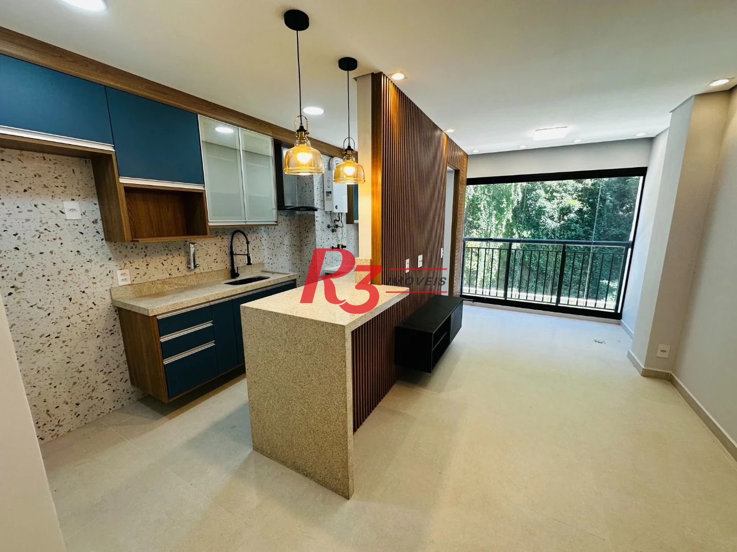 Apartamento com 2 dormitórios à venda, 62 m² por R$ 756.000,00 - Marapé - Santos/SP