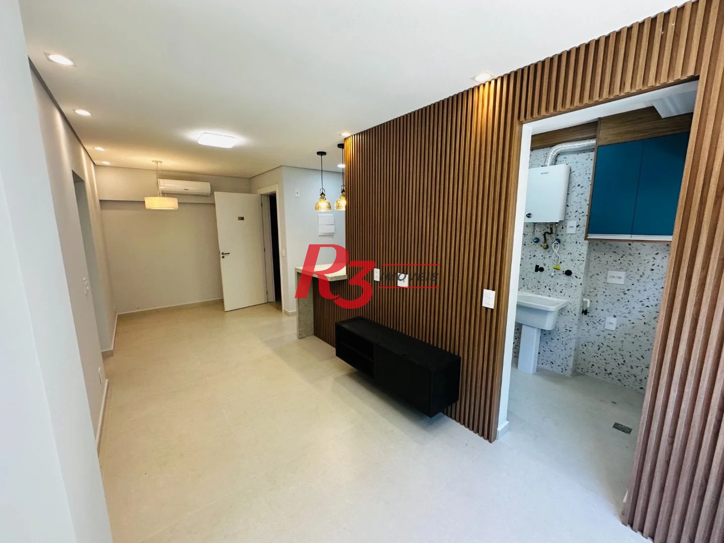 Apartamento com 2 dormitórios à venda, 62 m² por R$ 756.000,00 - Marapé - Santos/SP