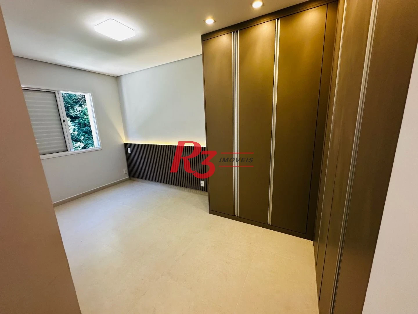 Apartamento com 2 dormitórios à venda, 62 m² por R$ 756.000,00 - Marapé - Santos/SP