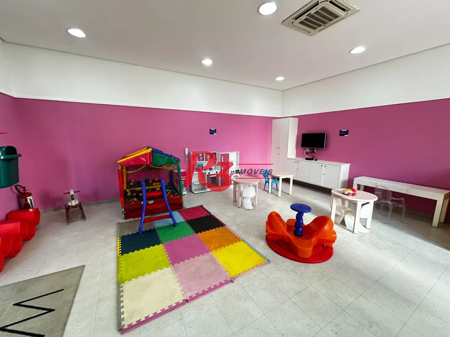 Apartamento com 2 dormitórios à venda, 62 m² por R$ 756.000,00 - Marapé - Santos/SP