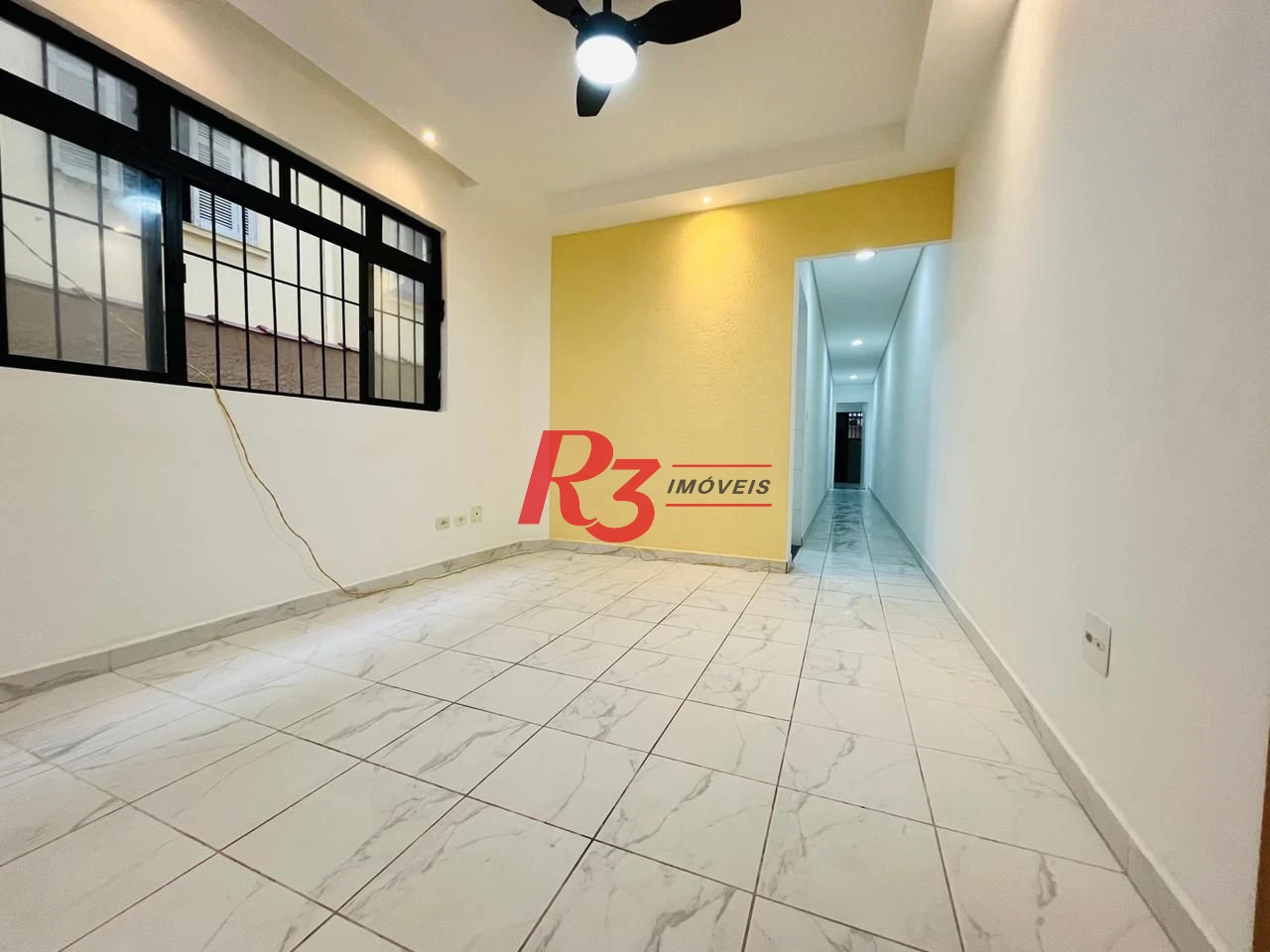 Apartamento com 2 dormitórios para alugar, 60 m² por R$ 3.300,00/mês - Marapé - Santos/SP