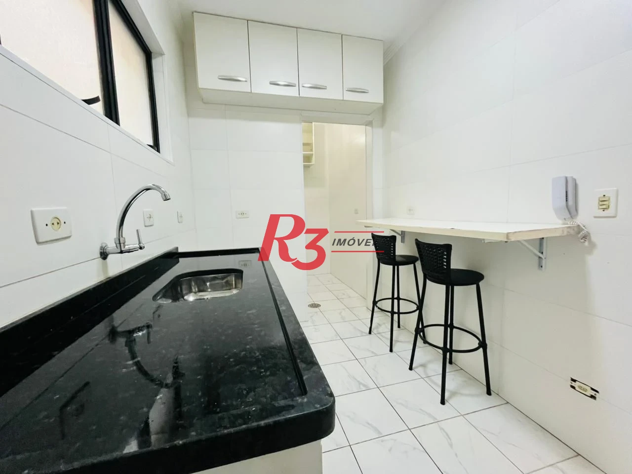 Apartamento com 2 dormitórios para alugar, 60 m² por R$ 3.300,00/mês - Marapé - Santos/SP