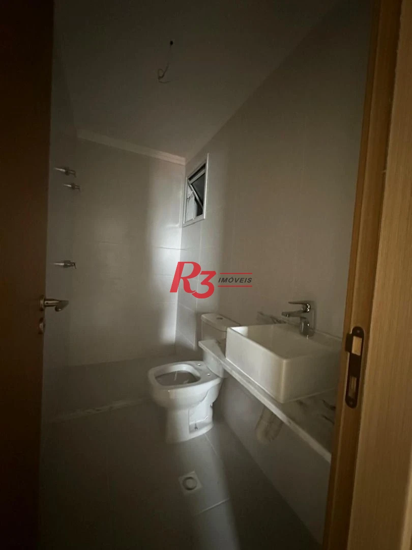 R3 ALUGA excelente apartamento com dois dormítórios em condomínio clube no bairro do Boqueirão, em Santos.
