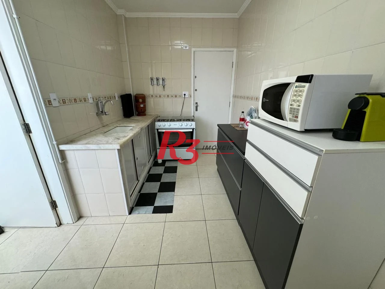 Apartamento com 2 dormitórios à venda, 89 m² por R$ 860.000,00 - Embaré - Santos/SP