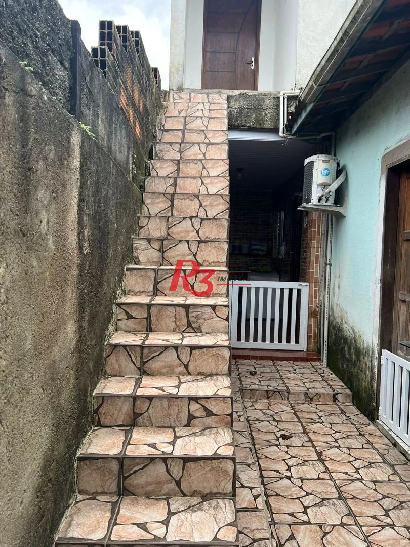 Casa à venda, 100 m² por R$ 320.000,00 - Vila Mateo Bei - São Vicente/SP