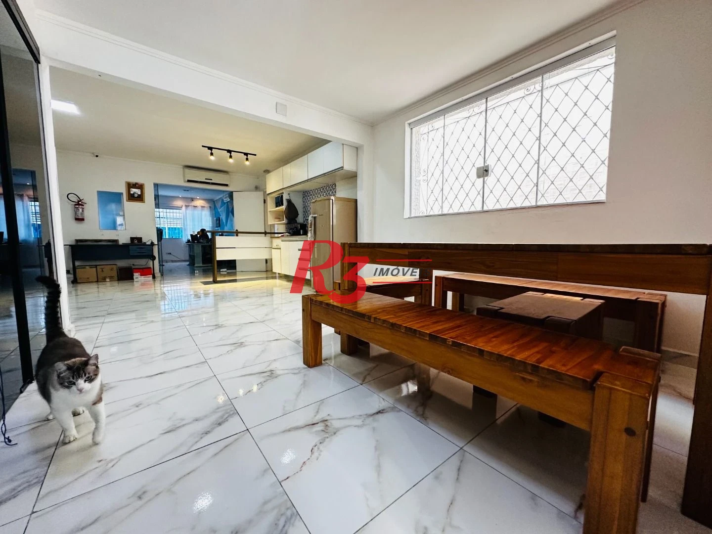 Sobrado com 4 dormitórios à venda, 245 m² por R$ 1.350.000,00 - Ponta da Praia - Santos/SP