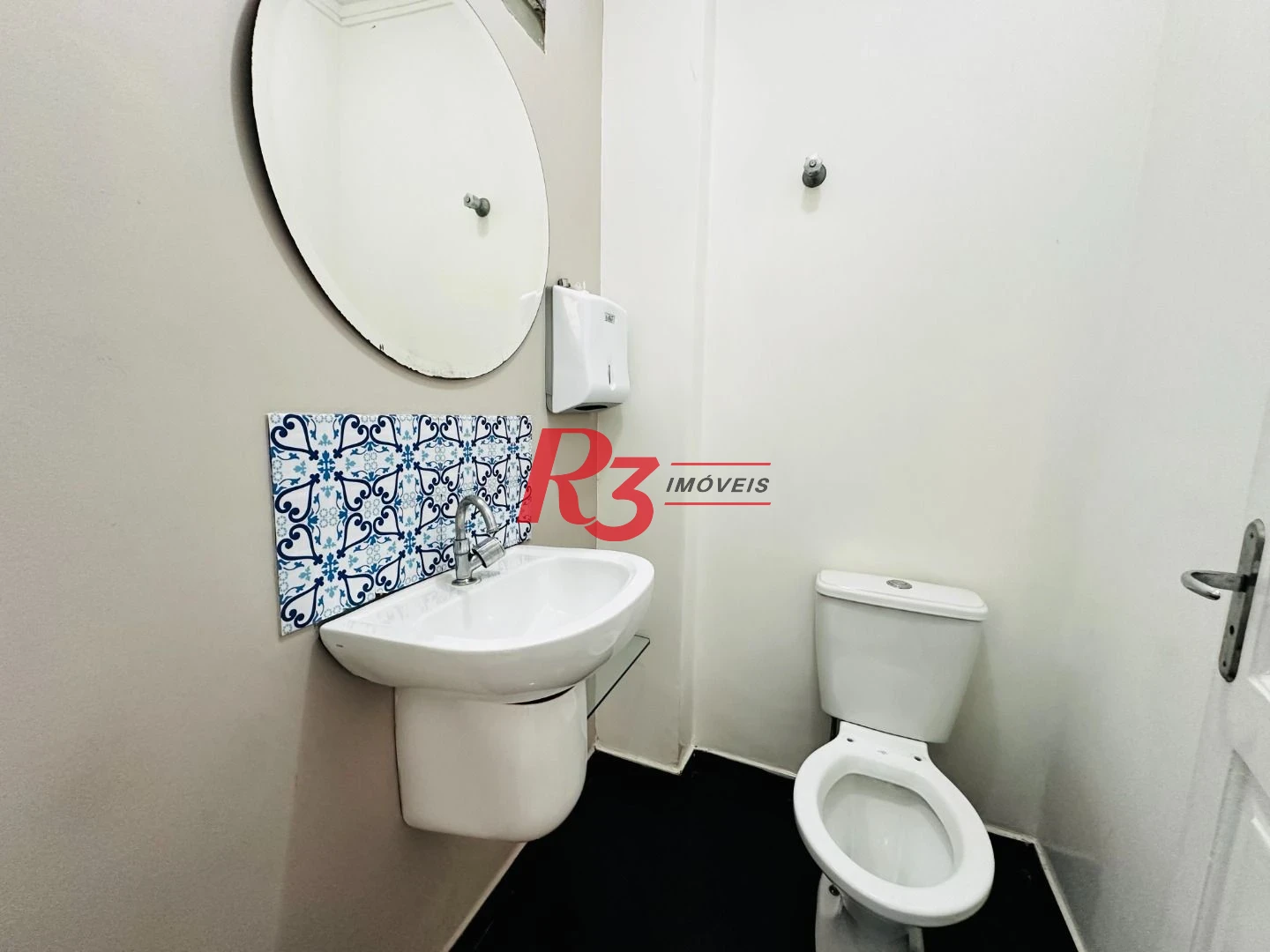 Sobrado com 4 dormitórios à venda, 245 m² por R$ 1.350.000,00 - Ponta da Praia - Santos/SP