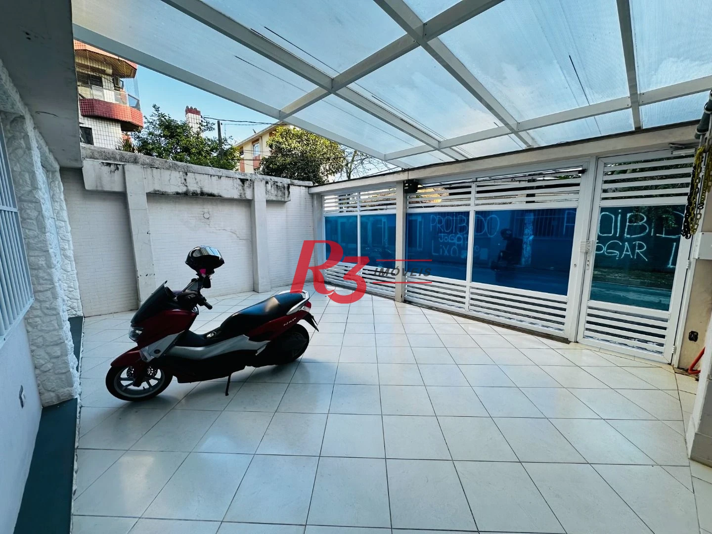 Sobrado com 4 dormitórios à venda, 245 m² por R$ 1.350.000,00 - Ponta da Praia - Santos/SP