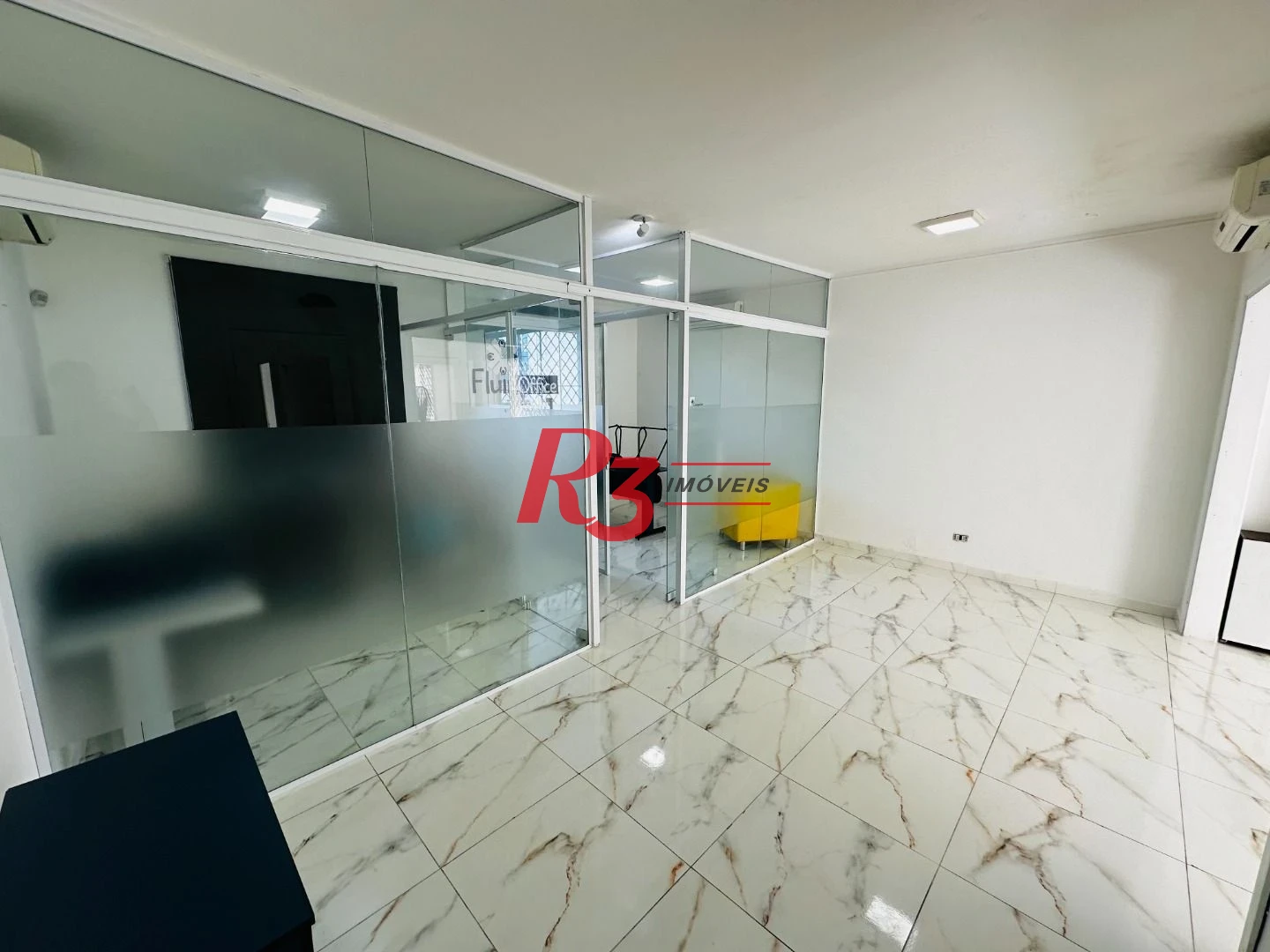 Sobrado com 4 dormitórios à venda, 245 m² por R$ 1.350.000,00 - Ponta da Praia - Santos/SP