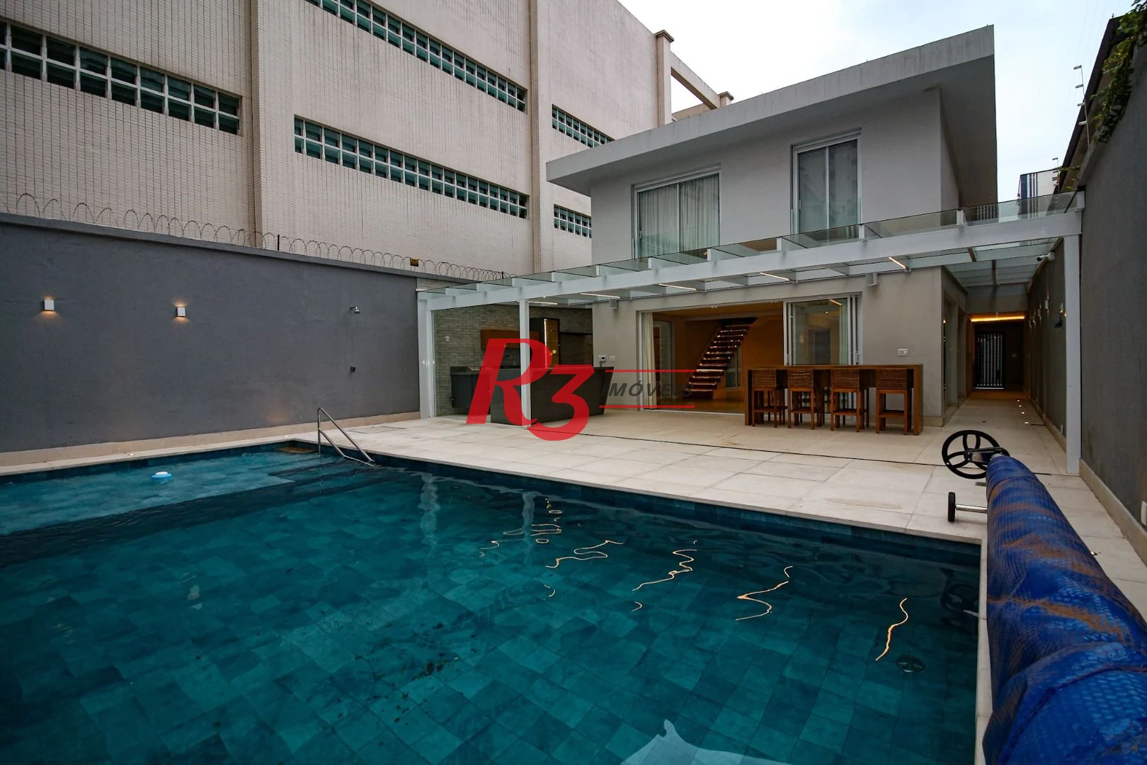 Casa com 3 suítes à venda, 300 m² por R$ 4.500.000 - Ponta da Praia - Santos/SP
