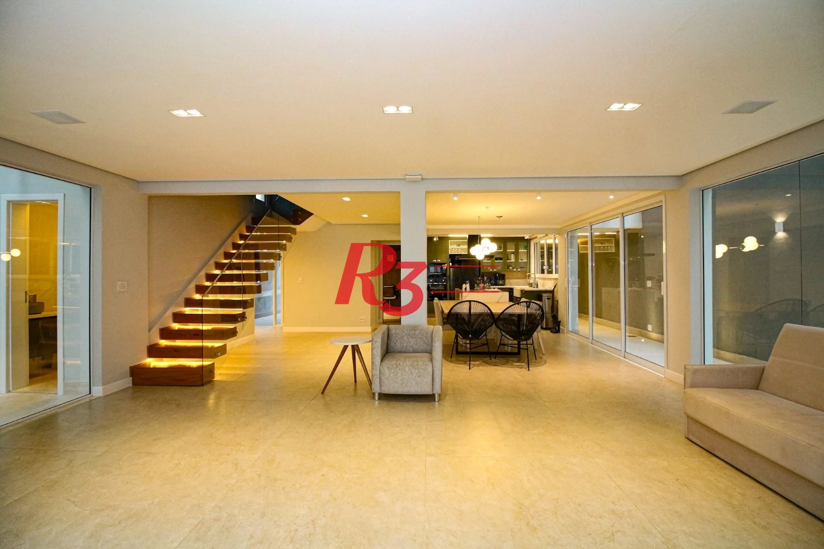 Casa com 3 suítes à venda, 300 m² por R$ 4.500.000 - Ponta da Praia - Santos/SP