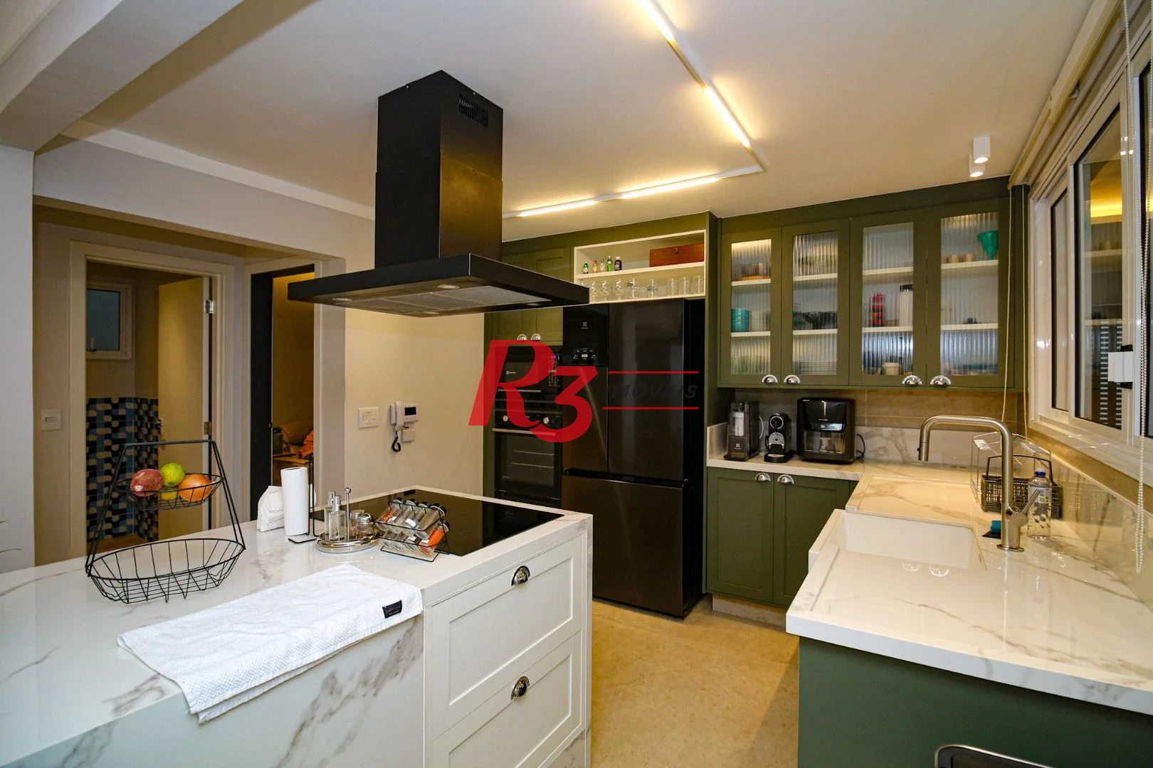 Casa com 3 suítes à venda, 300 m² por R$ 4.500.000 - Ponta da Praia - Santos/SP