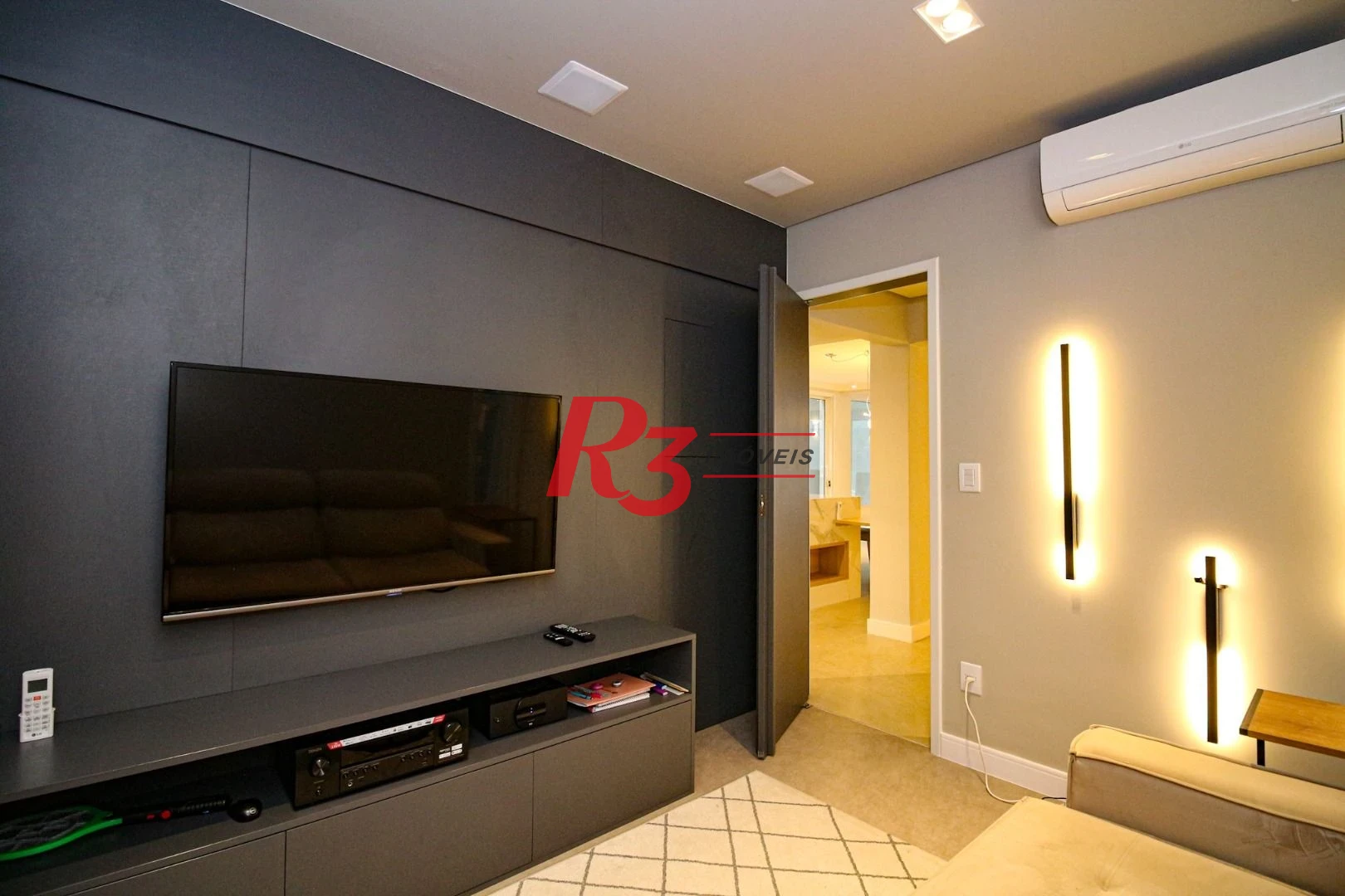Casa com 3 suítes à venda, 300 m² por R$ 4.500.000 - Ponta da Praia - Santos/SP