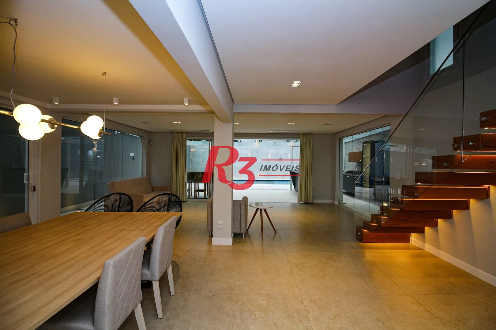 Casa com 3 suítes à venda, 300 m² por R$ 4.500.000 - Ponta da Praia - Santos/SP