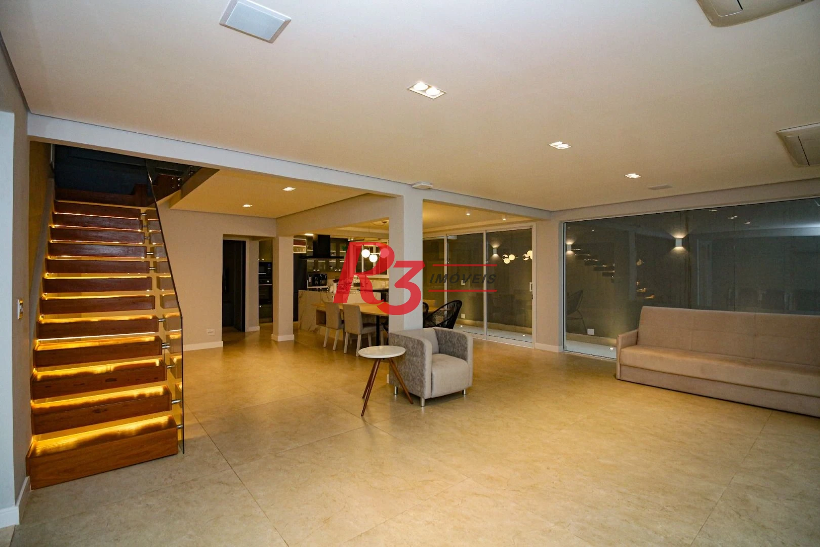 Casa com 3 suítes à venda, 300 m² por R$ 4.500.000 - Ponta da Praia - Santos/SP