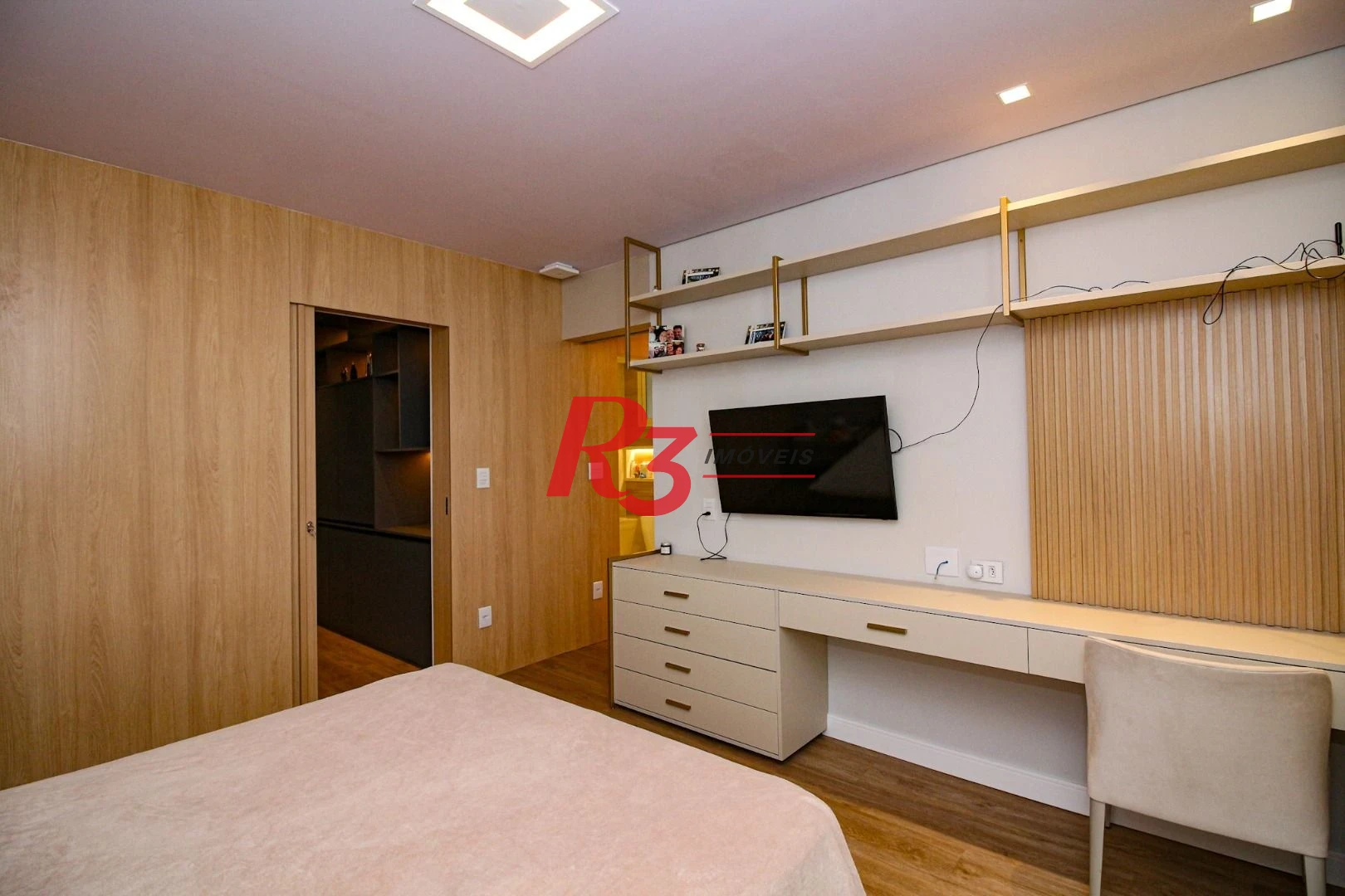Casa com 3 suítes à venda, 300 m² por R$ 4.500.000 - Ponta da Praia - Santos/SP