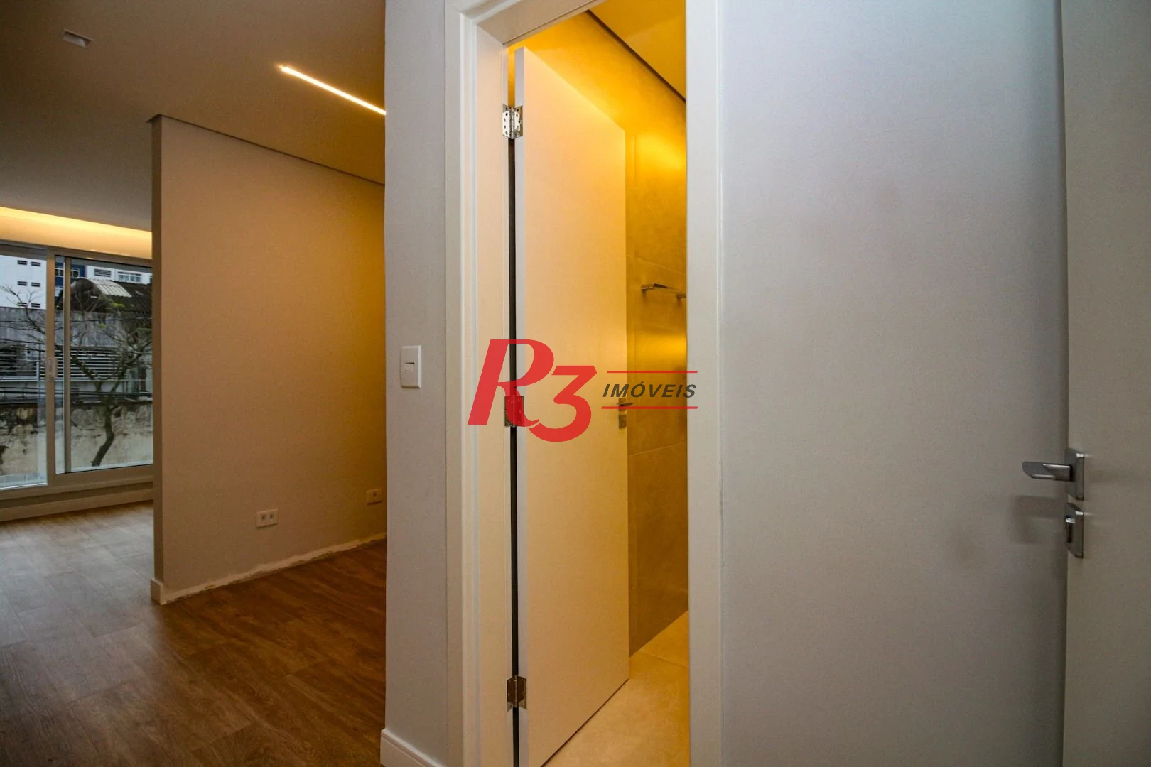 Casa com 3 suítes à venda, 300 m² por R$ 4.500.000 - Ponta da Praia - Santos/SP