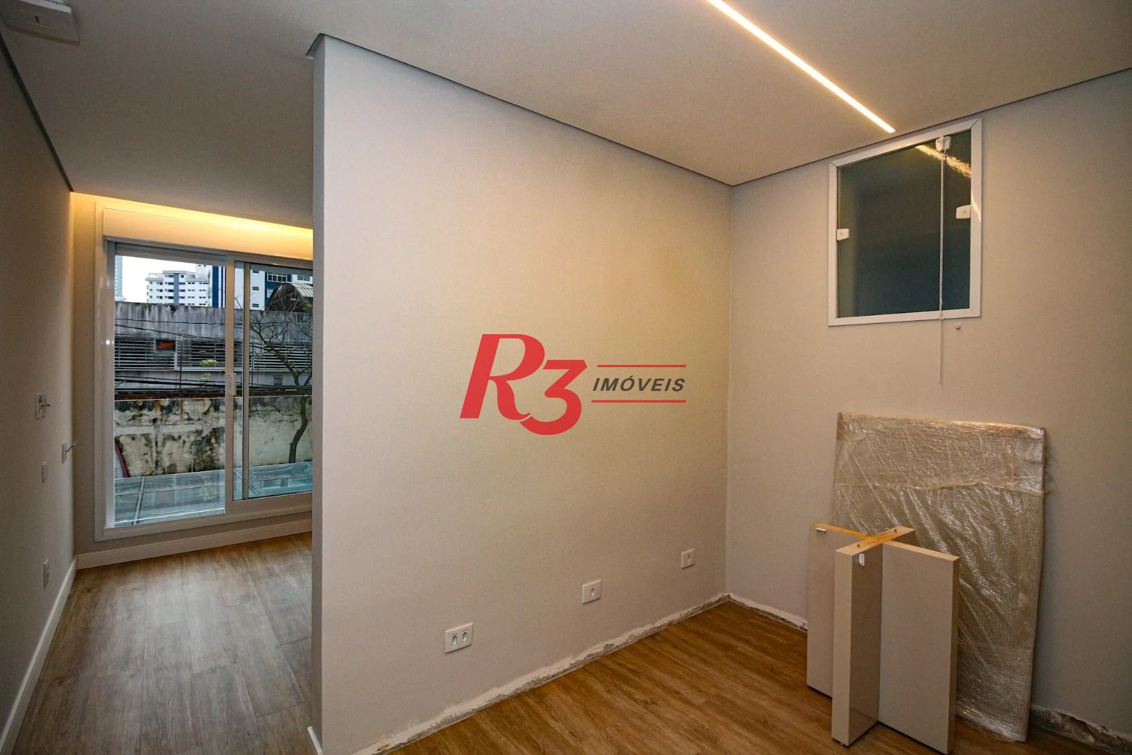 Casa com 3 suítes à venda, 300 m² por R$ 4.500.000 - Ponta da Praia - Santos/SP