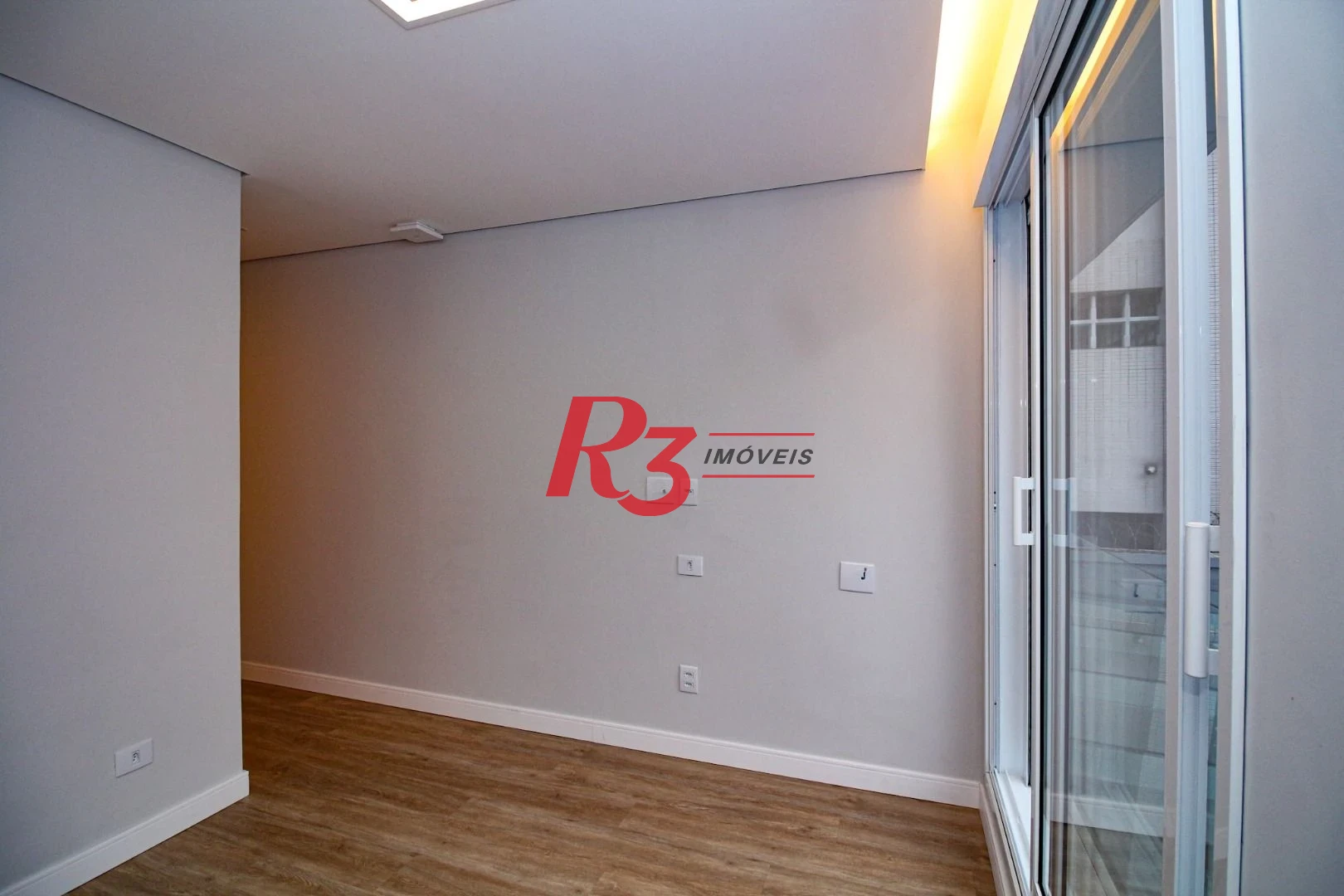Casa com 3 suítes à venda, 300 m² por R$ 4.500.000 - Ponta da Praia - Santos/SP