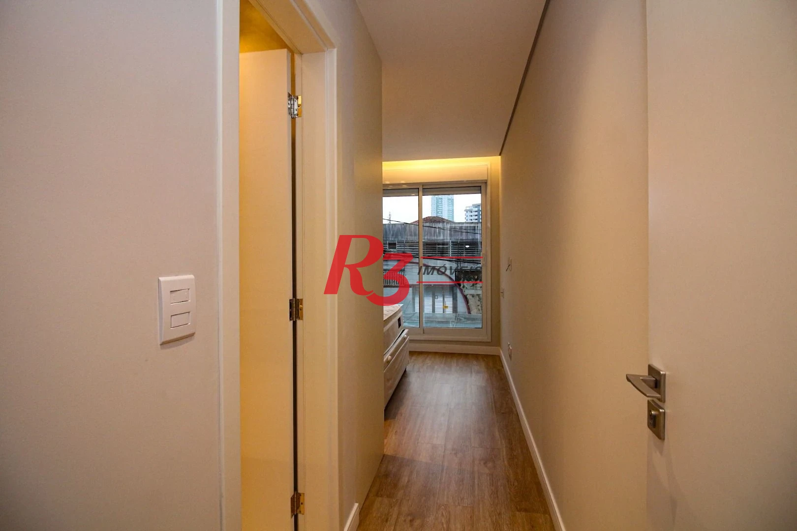 Casa com 3 suítes à venda, 300 m² por R$ 4.500.000 - Ponta da Praia - Santos/SP