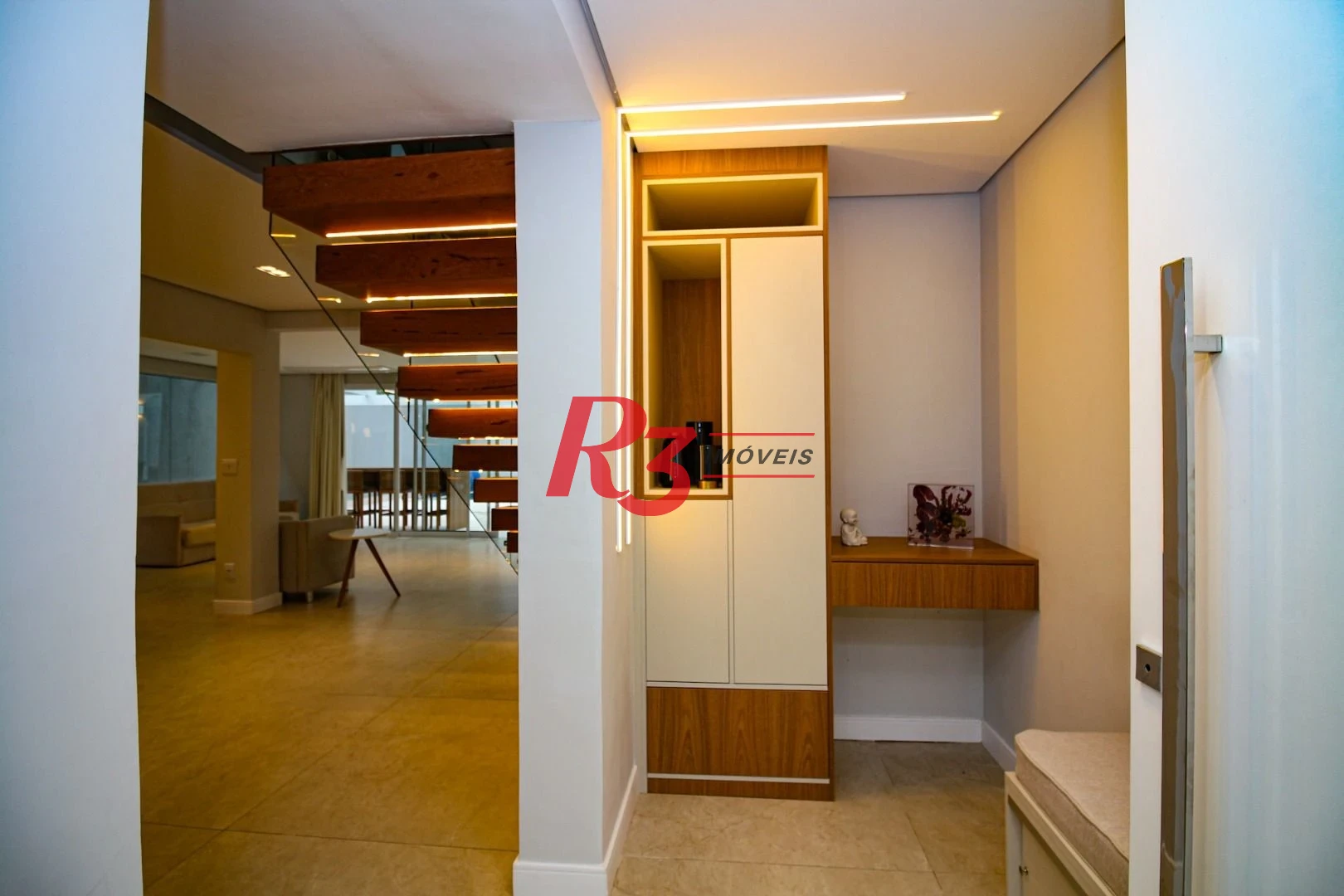 Casa com 3 suítes à venda, 300 m² por R$ 4.500.000 - Ponta da Praia - Santos/SP